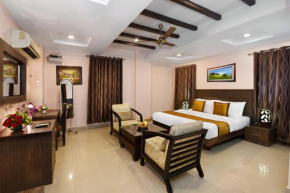 Le Crescent Hotel by Trot, Indirapuram